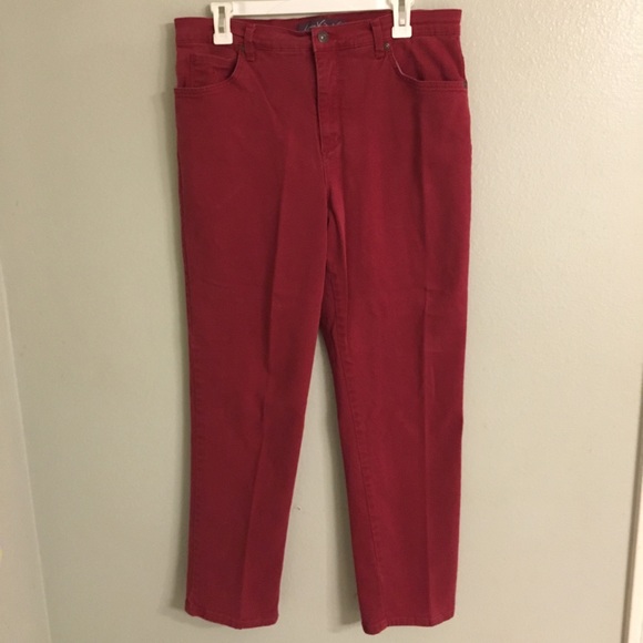 red gloria vanderbilt jeans